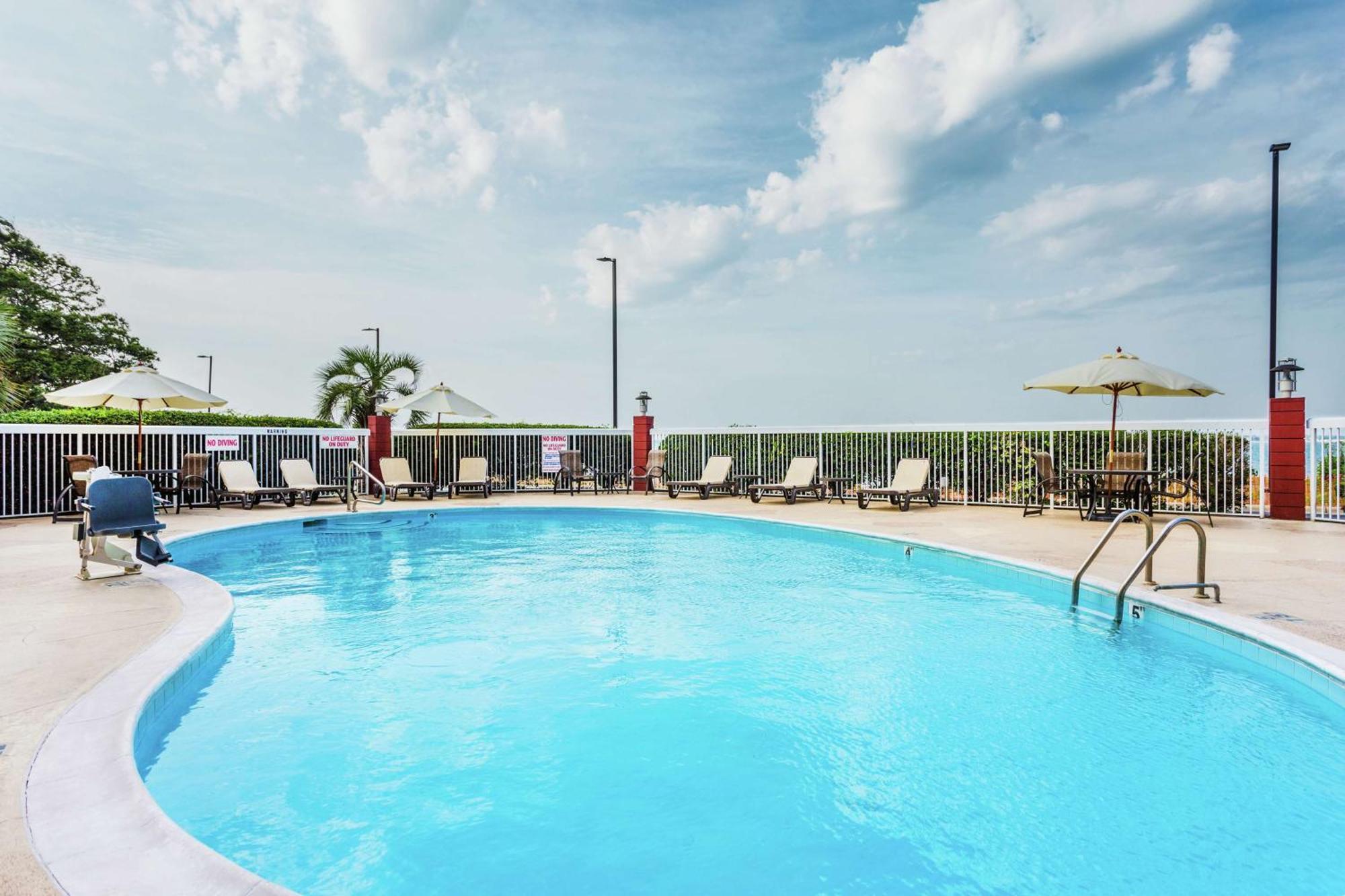 Hampton Inn Morehead City Εξωτερικό φωτογραφία